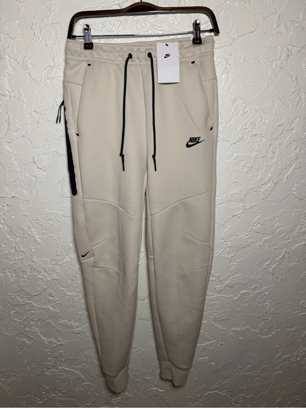 Nike Men’s Cream/Black Jogger Pants Taper Leg